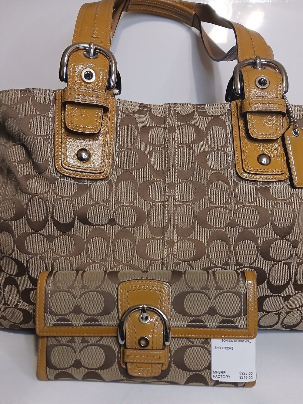 Classic Coach Soho Signature Canvas Tote With Matching New With Tag Wallet - Picture 2 of 10
